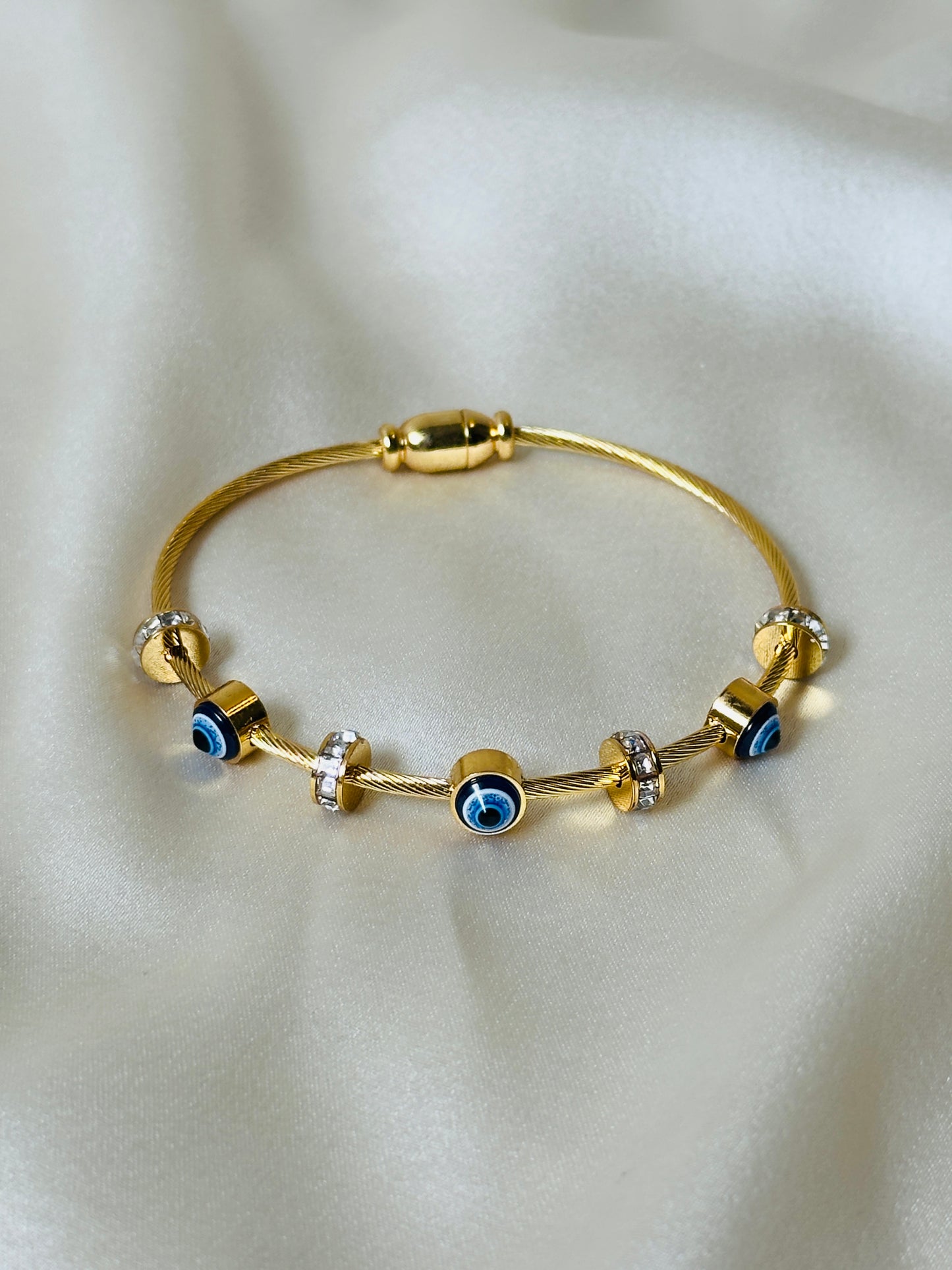 TRENDING EVIL EYE BTACELET