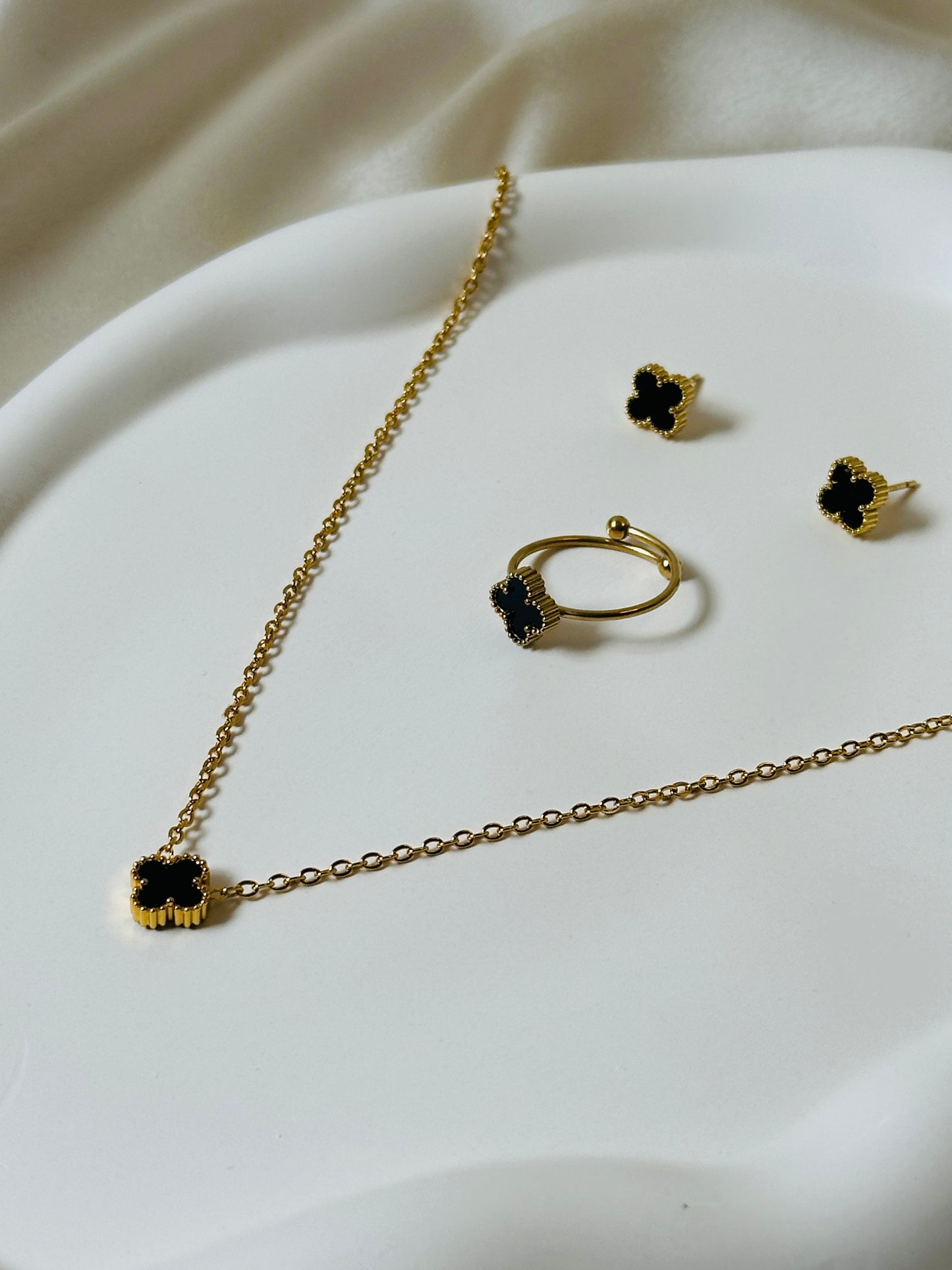 BLACK CLOVER CHAIN SET