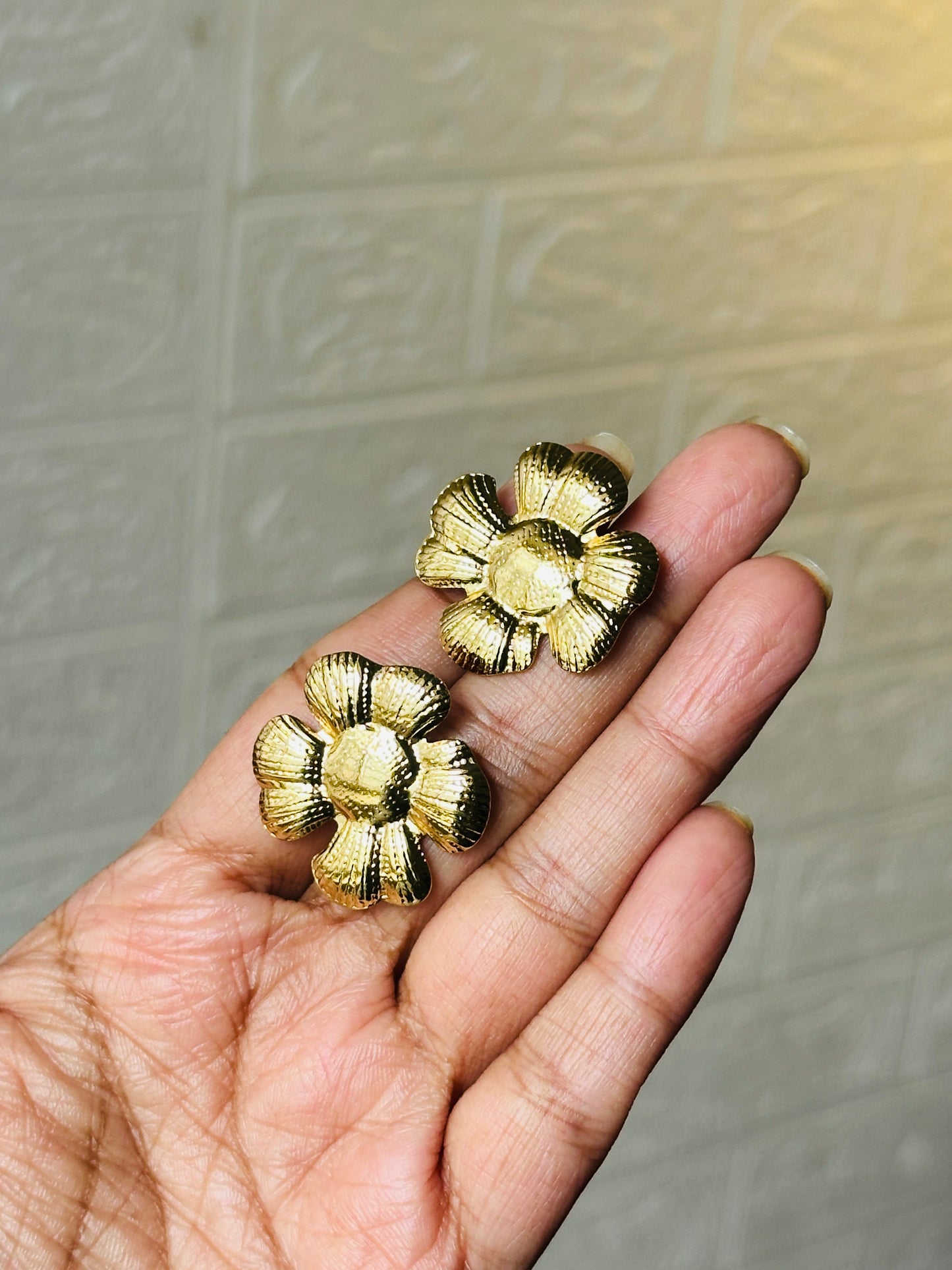 GOLDEN BLOOM EARRINGS