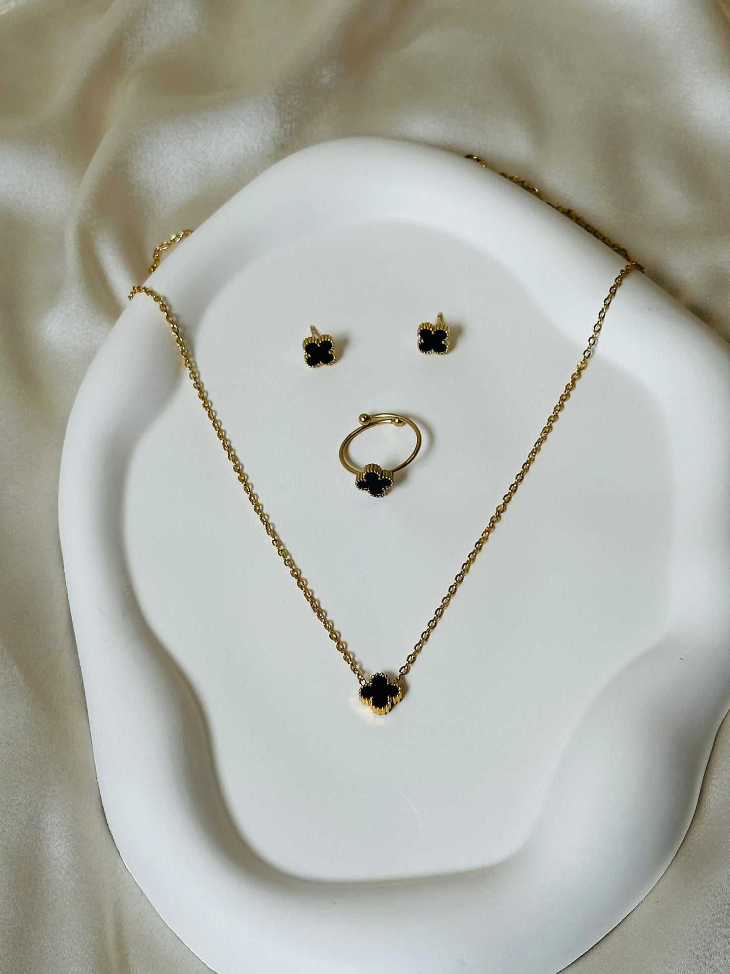 BLACK CLOVER CHAIN SET