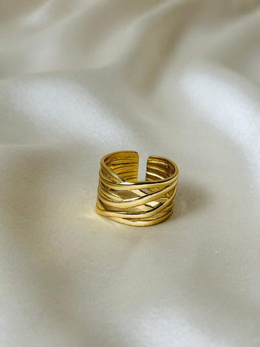 SPIRAL SHINE RING