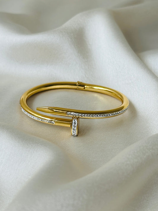 CRYSTAL NAIL BRACELET/KADA
