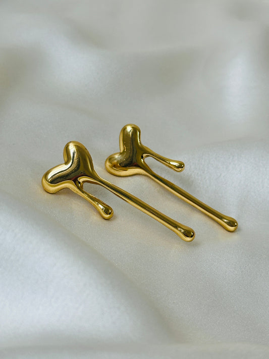 Melting heart earrings